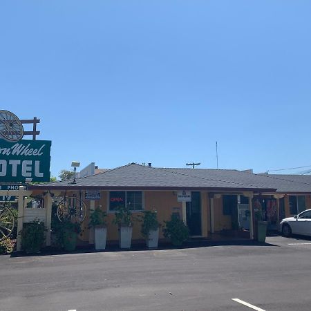 Wagon Wheel Motel Salinas Exteriör bild