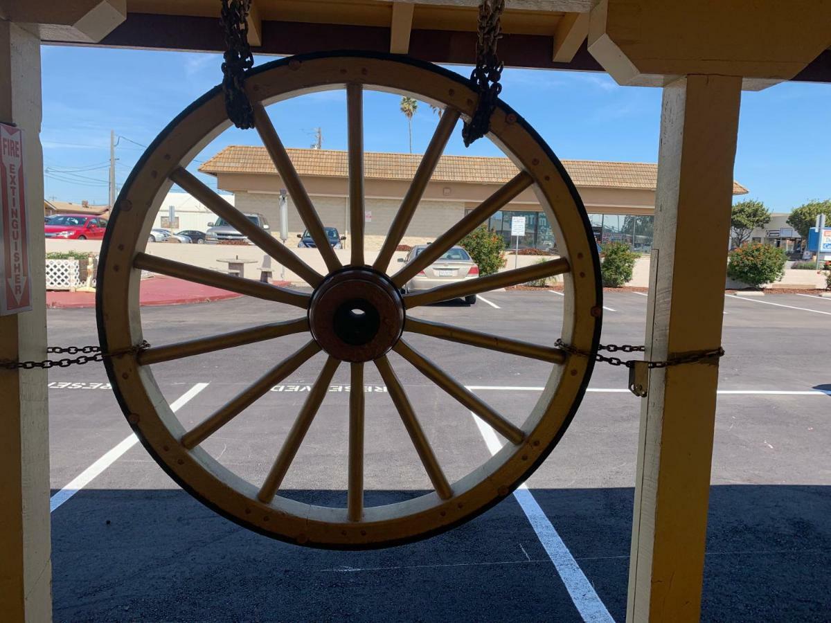 Wagon Wheel Motel Salinas Exteriör bild